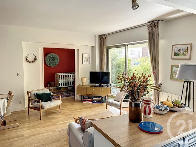 Appartement F4 à vendre - 4 pièces - 80.95 m2 - ST CLOUD - 92 - ILE-DE-FRANCE - Century 21 Solution Immobilière